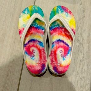 Sketchers flip flops never worn